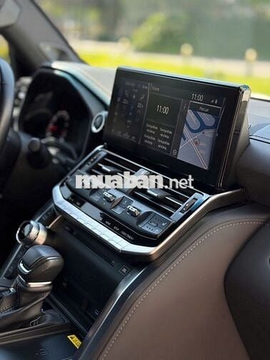 Toyota Land Cruiser 300 VXR V6 2023, Chất Như Mới