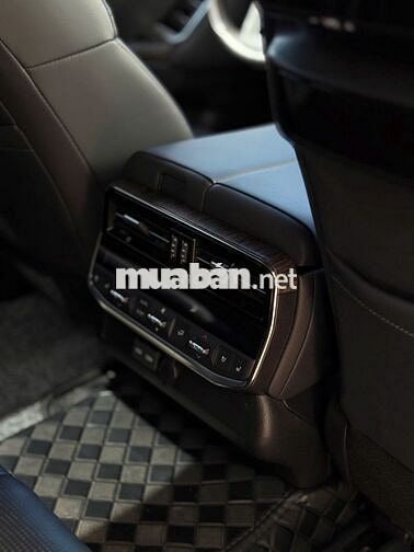 Toyota Land Cruiser 300 VXR V6 2023, Chất Như Mới