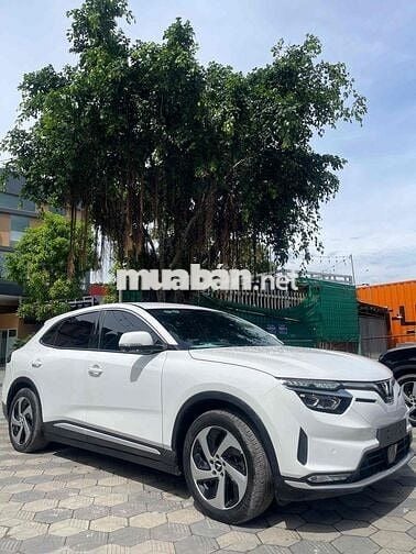 VinFast VF8 2023 Eco - 40000 km