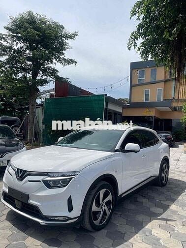 VinFast VF8 2023 Eco - 40000 km