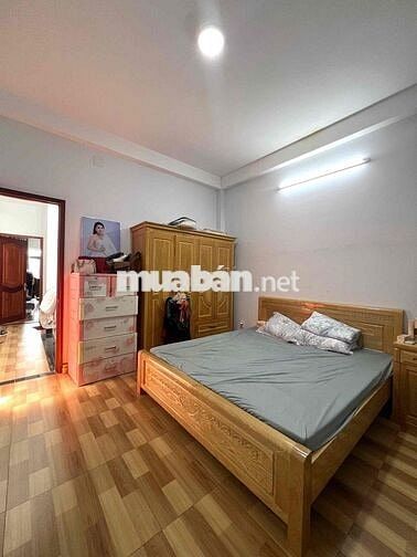 NHÀ HXT THÔNG MỚI ĐẸP 4PN QUANG TRUNG P8 GV DT 4*20M