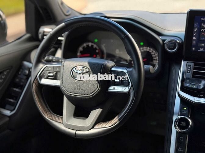 Toyota Land Cruiser 300 VXR V6 2023, Chất Như Mới