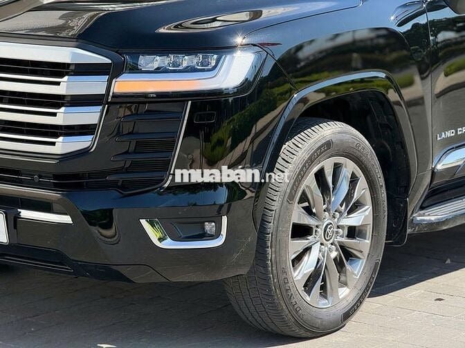 Toyota Land Cruiser 300 VXR V6 2023, Chất Như Mới