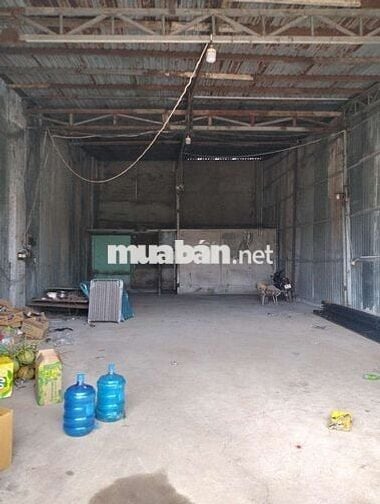 Kho 160m²(8❌20) có 3pha,có PN WC đường tải lớn tới kho,trần cao 6m