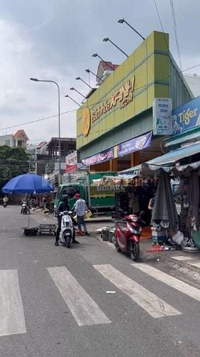 Bán nhà mặt tiền đường quận Bình Tân, gần Kinh Dương Vương, 4 tầng