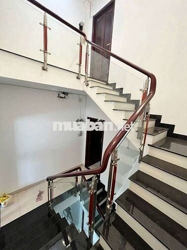 Cho thuê nguyên căn rộng rãi, 3pn4wc, Hẻm xe hơi, Bùi Quang Là P12 GV