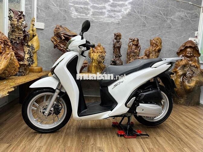 👉Sh 125i chính chủ biển SG máy móc êm ru