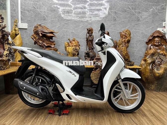 👉Sh 125i chính chủ biển SG máy móc êm ru