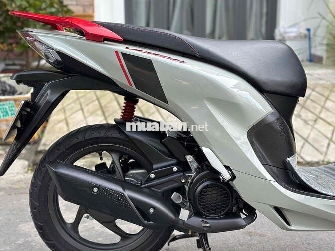 Vision đặt biệt XXM 2025 bánh lớn