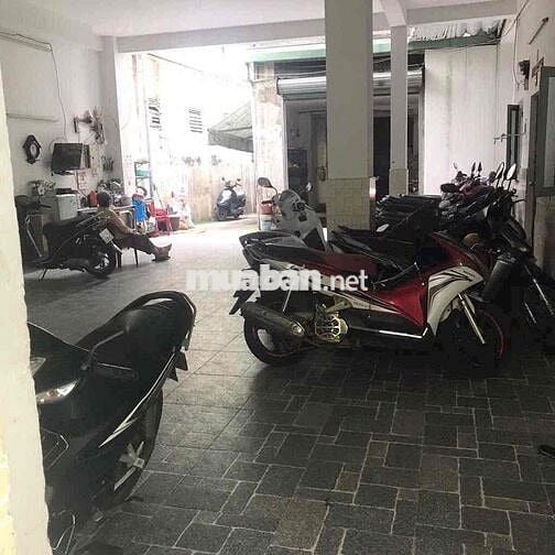 phòng trống mới sơn ,giờ tự do có bv 24/24 ,an ninh ,gần chợ Bình thới