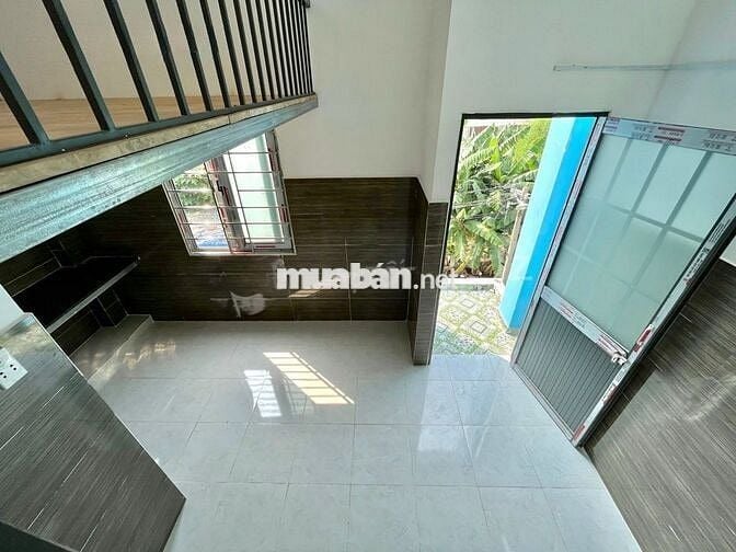 PHÒNG TRỌ SIÊU THOÁNG CÓ BAN CÔNG GẦN TRƯỜNG NTT