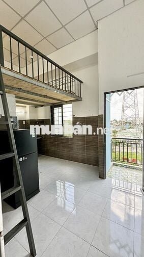 PHÒNG TRỌ SIÊU THOÁNG CÓ BAN CÔNG GẦN TRƯỜNG NTT