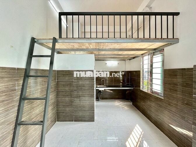 PHÒNG TRỌ SIÊU THOÁNG CÓ BAN CÔNG GẦN TRƯỜNG NTT