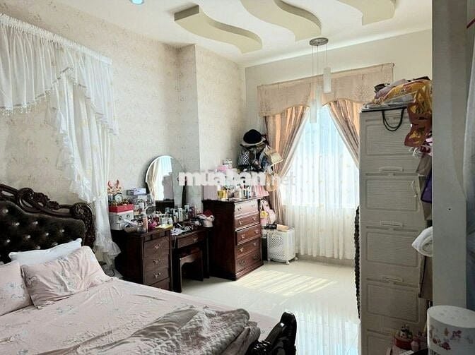 Bán nhà Bình Tân ĐS7 hai Mặt tiền Chợ 7,6 X 33m 3L 9PN kinh doanh tốt