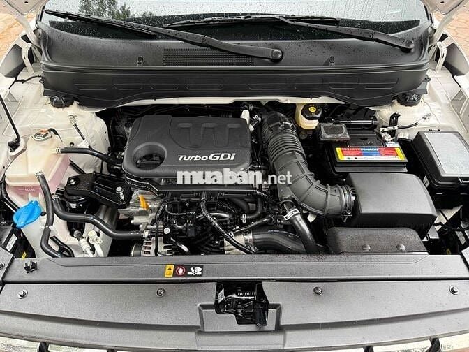 Hyundai Venue 2025 - 10000 km