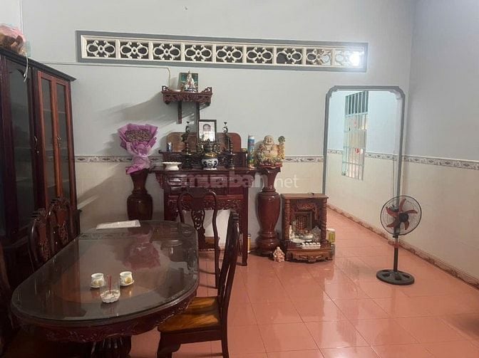 NHÀ CẤP 4, DT 329m2 ( 10x32), thổ cư 140m2 HẺM 11 TRẦN THỊ XANH, TĐH