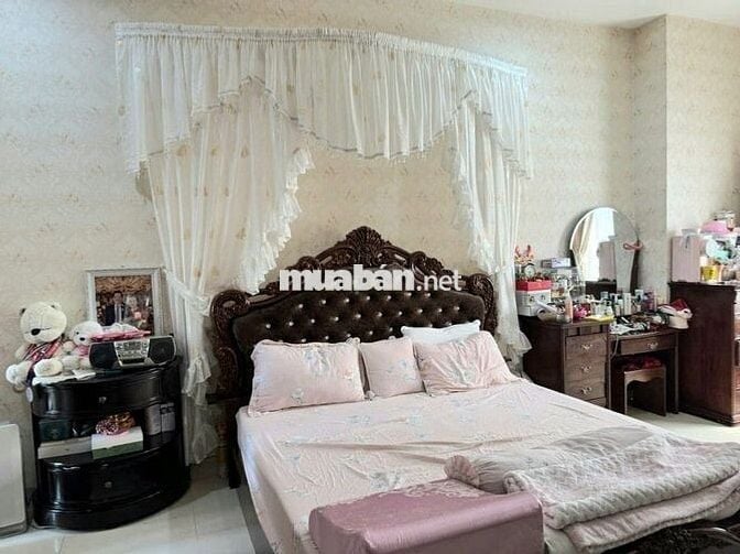 Bán nhà Bình Tân ĐS7 hai Mặt tiền Chợ 7,6 X 33m 3L 9PN kinh doanh tốt