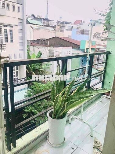 Cho thuê phòng có ban công nội thất