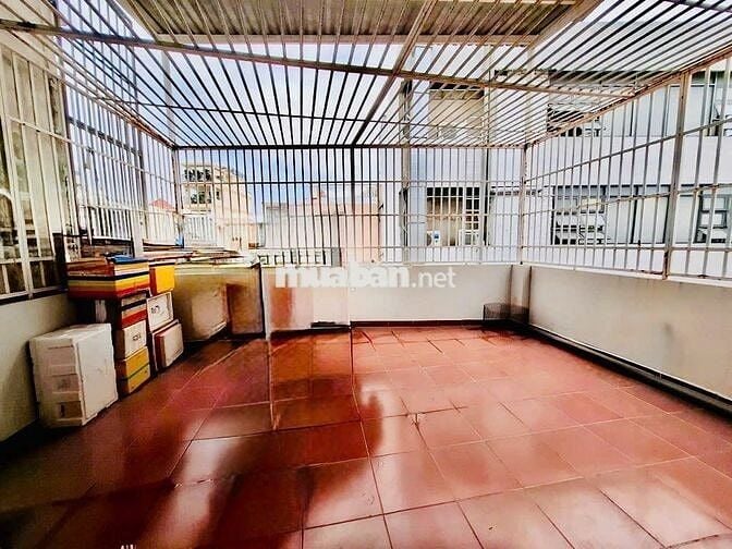 MẶT TIỀN VIEW CÔNG VIÊN – NHÀ ĐẸP 3 TẦNG – Ô TÔ NGỦ NHÀ BÔNG SAO P5Q8