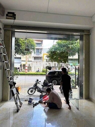 NGUYÊN CĂN QUẬN 11 KINH DOANH TỰ DO ( 6 PHÒNG - 4,4X16 ) NỞ HẬU TỐT