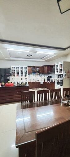 Bán nhà Bình Tân ĐS7 hai Mặt tiền Chợ 7,6 X 33m 3L 9PN kinh doanh tốt