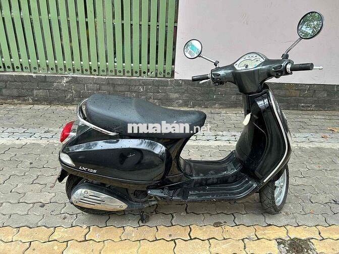 Cầm đồ bán thanh lý : chiếc tay ga Piaggo Vecpas .