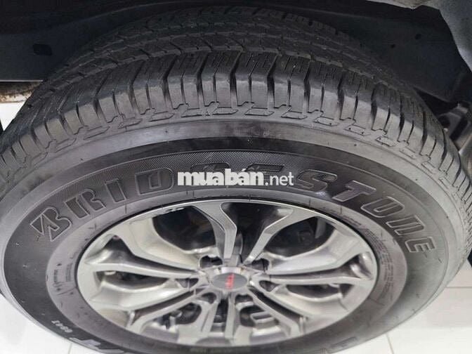 Toyota Fortuner Trắng 7 chỗ Số tự động