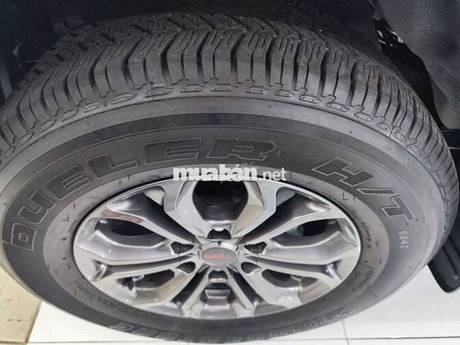 Toyota Fortuner Trắng 7 chỗ Số tự động