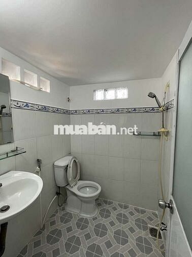 Nhà 9chủ - 4 tầng - 4x10 - hxh 5m thông - Khu Tên Lửa - Giá nhỉnh 4 tỷ