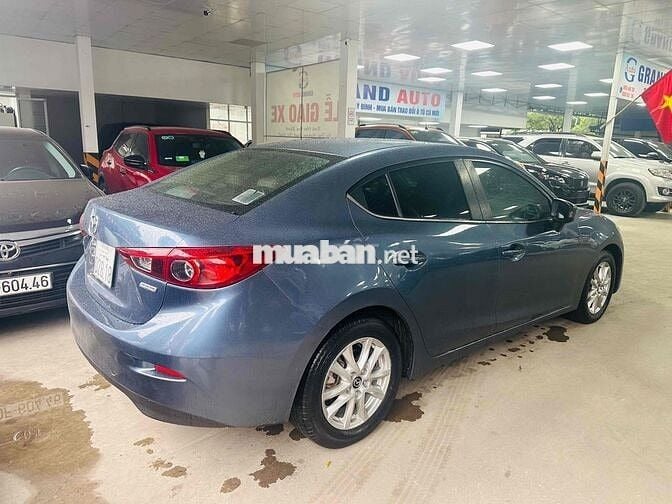 Mazda 3 2016 1.5 AT Sedan - 83000 km