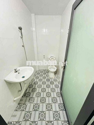 nhà kinh doanh ngay chợ Cái Răng