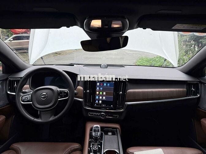 E cần bán Volvo S90 sx 2025 Trắng 4000km