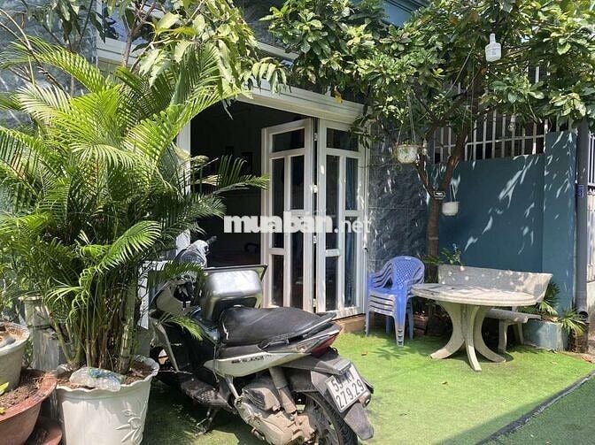 BÁN NHÀ CẤP 4 MỚI ĐẸP 95M2 3PN GẦN CẦU BỬU HOÀ CÓ SÂN TO GIẾNG TRỜI