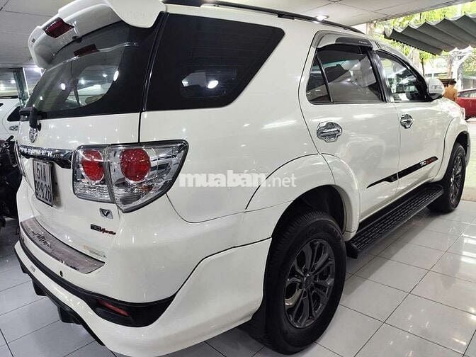 Toyota Fortuner Trắng 7 chỗ Số tự động