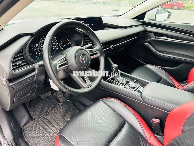 Mazda 3 1.5AT sản xuất 2021