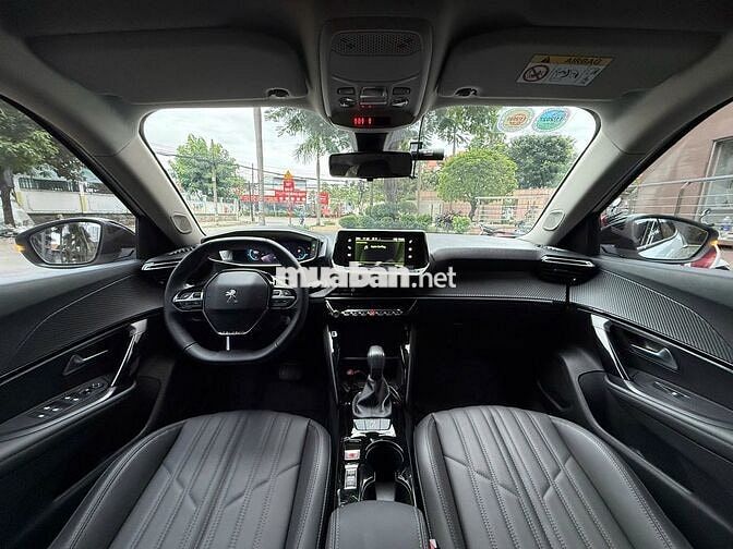 Peugeot 2008 2024 GT Line 1.2 AT - lướt 9.000 km