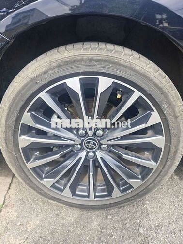 Toyota Altis 2023 1.8V 17.000km Đen