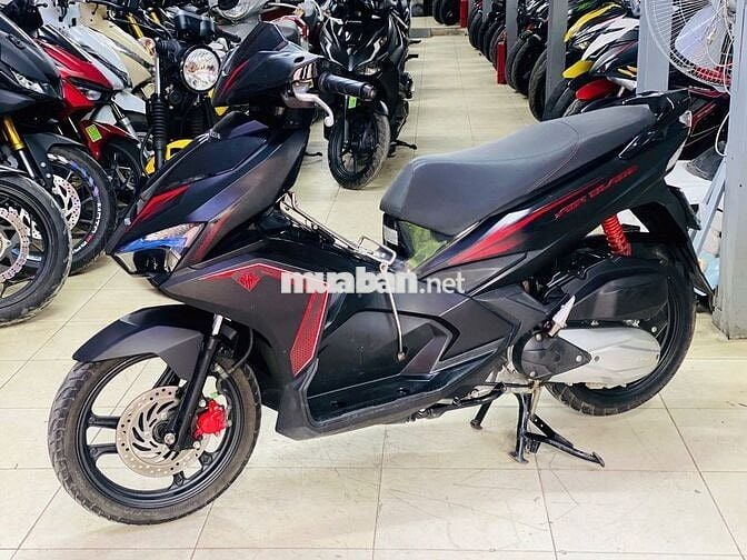 HONDA  AIRBLADE 125  ĐEN NHÁM BIỂN CHẤT ĐỜI CHÓT
