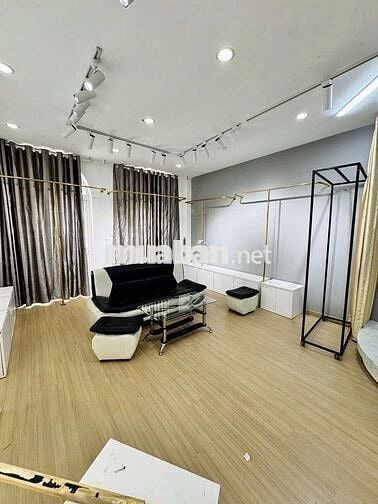 NHÀ ĐƯỜNG LAM SƠN DIỆN TÍCH: 5X22M TRỆT 3 LẦU CHO THUÊ