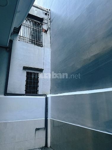 Bán nhà hẻm cụt có sân để xe máy, ngay trường tiểu học Đặng Thùy Trâm