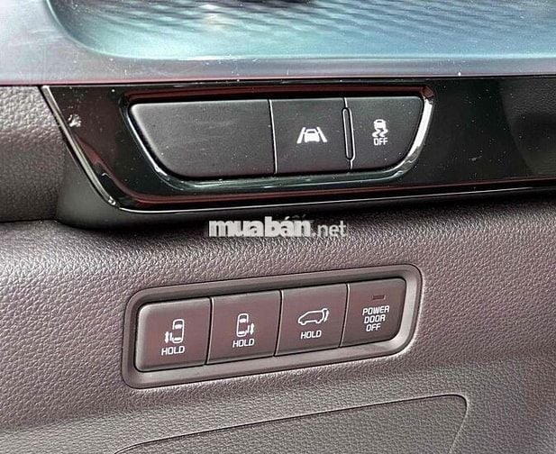 Lướt Kia Carnival 2024 2.2D Signature 7S - 9000Km