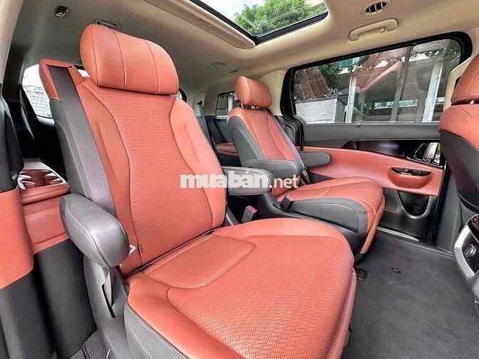 Lướt Kia Carnival 2024 2.2D Signature 7S - 9000Km