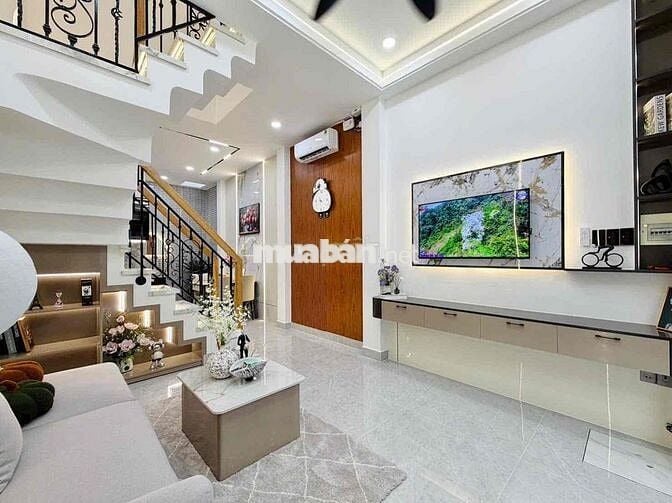 Nhà chính chủ mới đẹp dt 3,5 x9 trệt lầu hẻm oto phan huy ích p 15