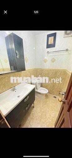 Cho thuê phòng trọ 30m2 - có ban công - giá 4.9tr Quận 10