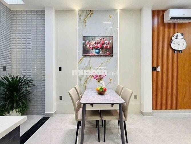 Nhà chính chủ mới đẹp dt 3,5 x9 trệt lầu hẻm oto phan huy ích p 15