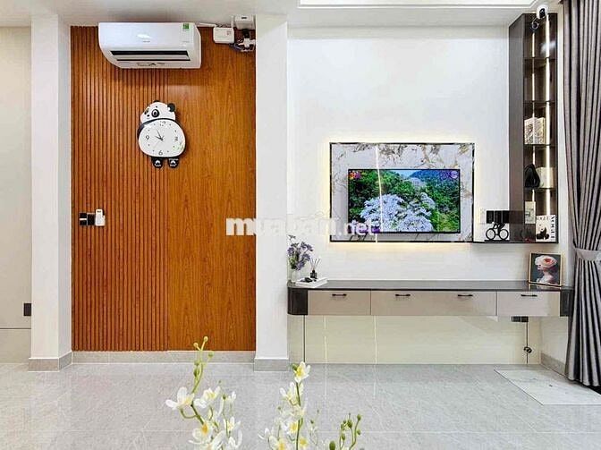 Nhà chính chủ mới đẹp dt 3,5 x9 trệt lầu hẻm oto phan huy ích p 15