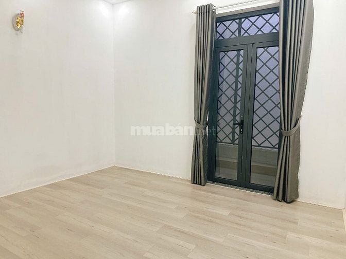 Bán nhà hẻm cụt có sân để xe máy, ngay trường tiểu học Đặng Thùy Trâm