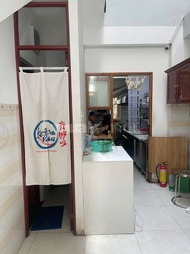 Cho thuê mặt bằng 140 m² mặt tiền 61 phan huy ích p 15 q tân bình