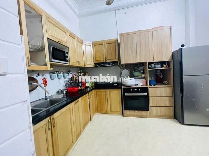 SIêu phẩm đường Láng 34.2m2, 5 tầng, mt 3.6m, ngõ nông gần phố