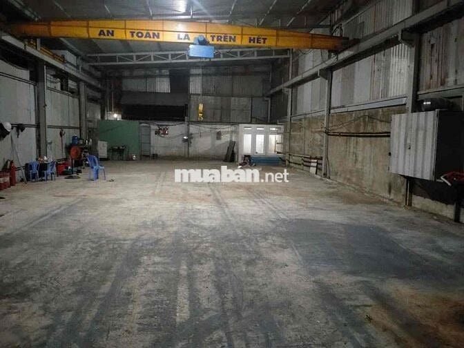 Cho thuê xưởng 400m2, điện 3Fa, trục cẩu 1T5, phường Tân Phong (cũ).